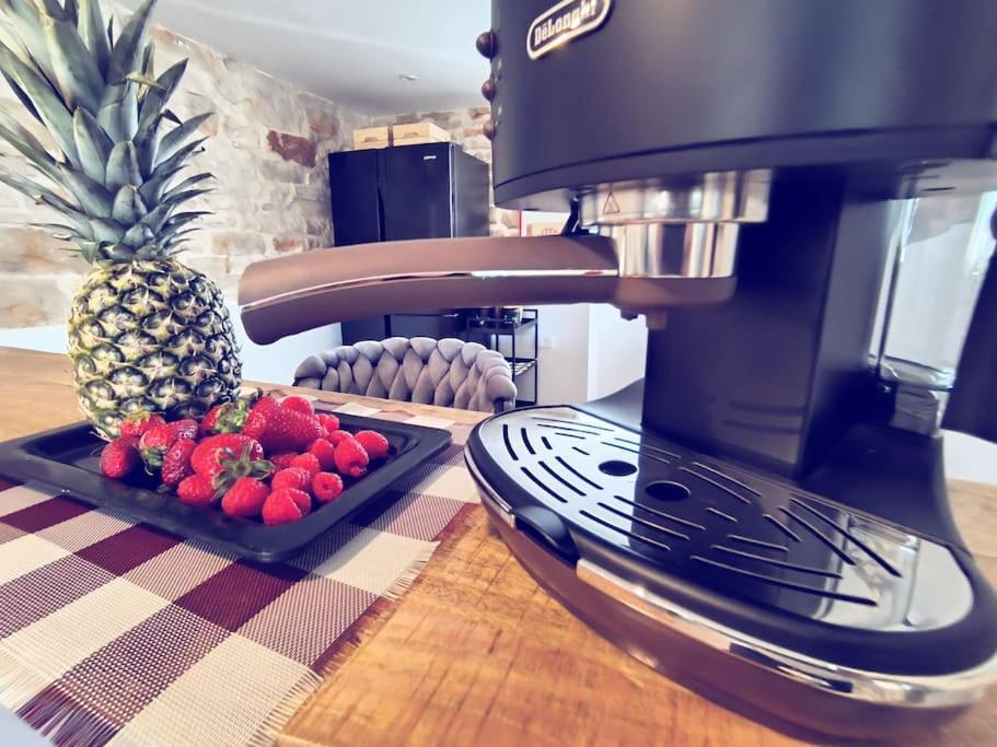 Apartma Big Oasis House With Garden,near Colosseum